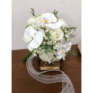 دسته گل عروس مصنوعی ارکیده و رز — تصویر ۴