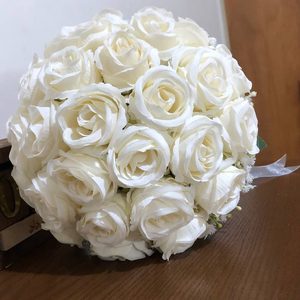 دسته گل عروس ترکیب رز و ژیپسوفیلا