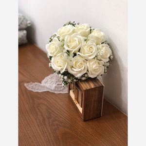 دسته گل عروسی ترکیب رز و گل عروس