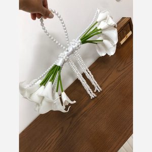 دسته گل عروس شیپوری سازه ای
