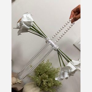 دسته گل عروس شیپوری سازه ای