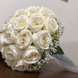دسته گل عروس ترکیب رز و ژیپسوفیلا