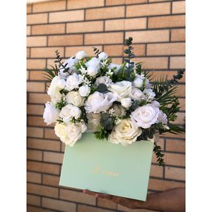 باکس گل مصنوعی — تصویر ۴