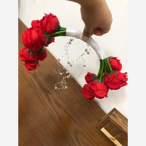 دسته گل عروسی سازه ای رز قرمز
