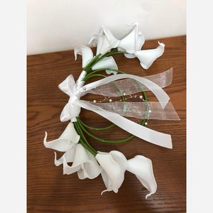 دسته گل عروس مدل سازه ای شیپوری