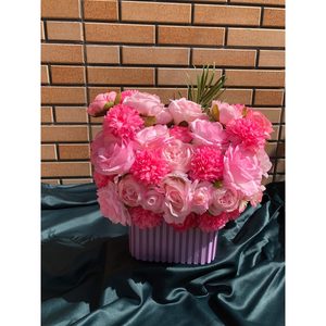باکس گل مناسبتی اقتصادی — تصویر ۲