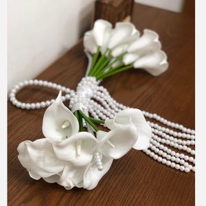 دسته گل عروس شیپوری سازه ای