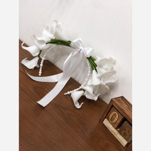 دسته گل سازه ای 20شاخه شیپوری به همراه مروارید