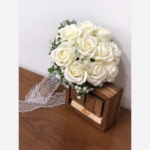 دسته گل عروسی ترکیب رز و گل عروس