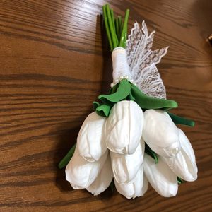 دسته گل عروس مدل لاله ده تایی