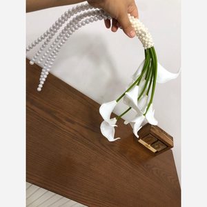 دسته گل عروسی مصنوعی شیپوری و مروارید