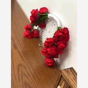 دسته گل عروسی سازه ای رز قرمز