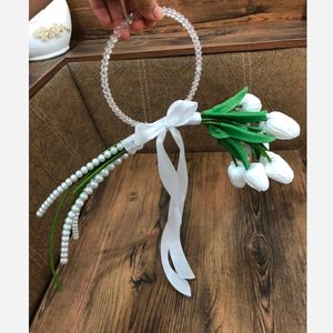دسته گل عروس سازه ای لاله