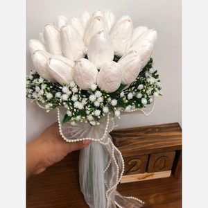 دسته گل عروسی 25شاخه لاله به همراه تور