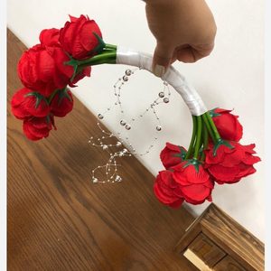 دسته گل عروسی سازه ای رز قرمز