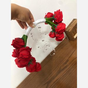 دسته گل عروسی سازه ای رز قرمز